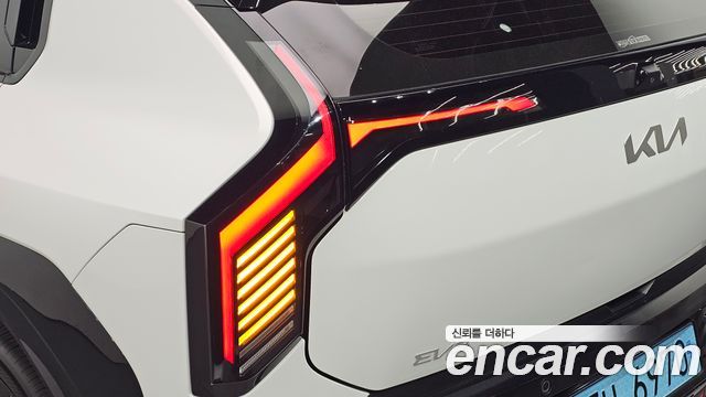 Kia EV3 Long Range 2WD GT Line 2025 — фото 23