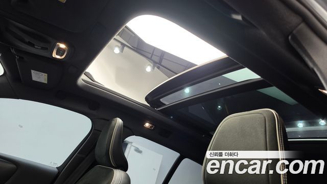 Volvo XC40 T4 R-Design 2019 — фото 18