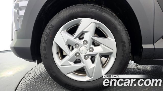Hyundai Kona (SX2) Gasoline 1.6 Turbo 2WD Premium 2023 — фото 5