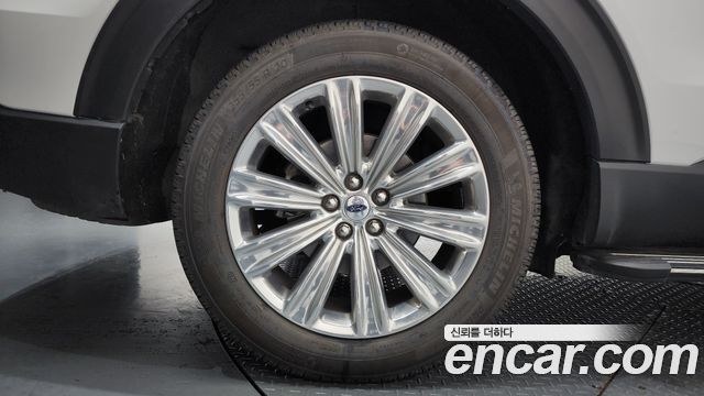Ford Explorer (VI) 2.3 LimIted 4WD 2022 — фото 5