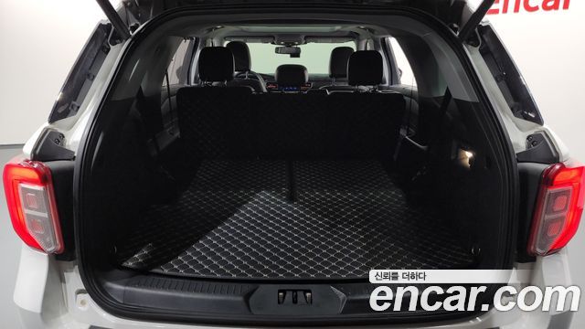 Ford Explorer (VI) 2.3 LimIted 4WD 2022 — фото 20
