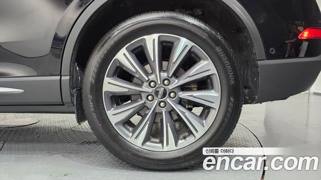 Lincoln Corsair 2.0 Reserve AWD 2021 — фото 21