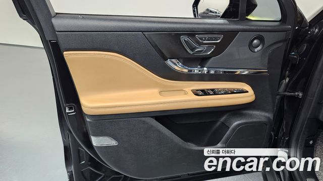 Lincoln Corsair 2.0 Reserve AWD 2021 — фото 24