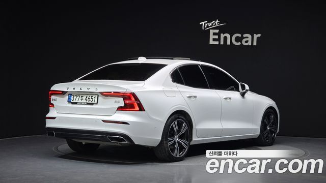 Volvo S60 (III) B5 Inscription 2021 — фото 2