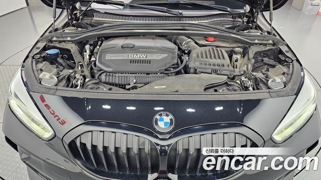 BMW 1 Series (F40) 120i M Sports 2022 — фото 6