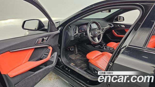 BMW 1 Series (F40) 120i M Sports 2022 — фото 26