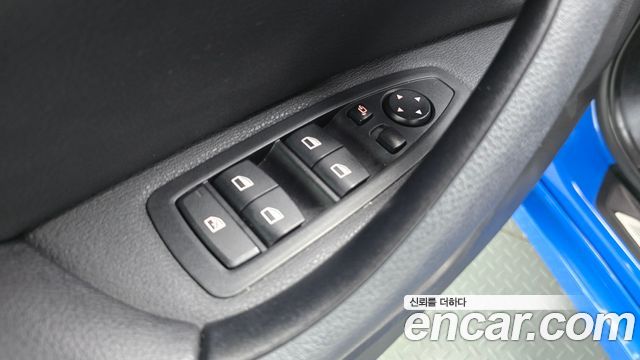 BMW X1 (F48) xDrive 20i M Sport 2020 — фото 28