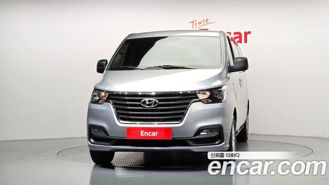 Hyundai Grand Starex Van 3-Seater Smart 2021 — фото 3