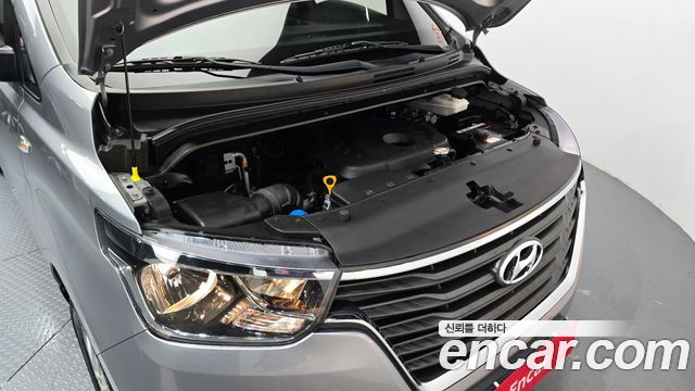 Hyundai Grand Starex Van 3-Seater Smart 2021 — фото 6