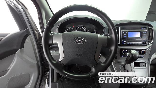 Hyundai Grand Starex Van 3-Seater Smart 2021 — фото 14