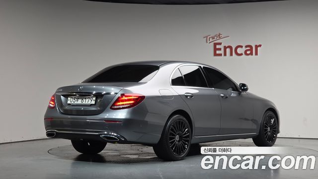 Mercedes-Benz E-Class (W213) E220d Avantgarde 2019 — фото 2