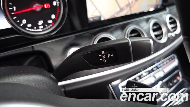 Mercedes-Benz E-Class (W213) E220d Avantgarde 2019 — фото 9