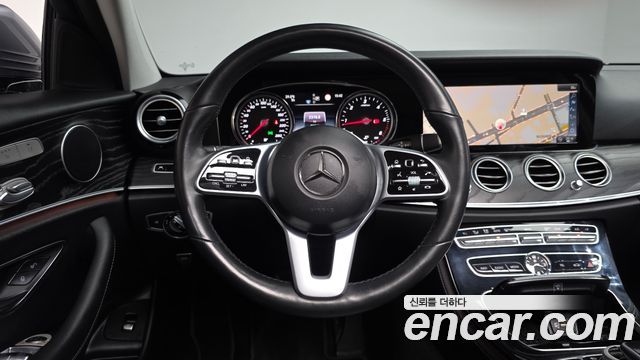 Mercedes-Benz E-Class (W213) E220d Avantgarde 2019 — фото 13