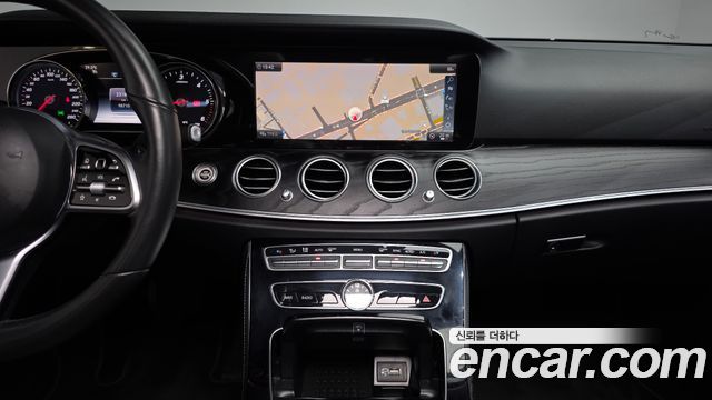 Mercedes-Benz E-Class (W213) E220d Avantgarde 2019 — фото 14
