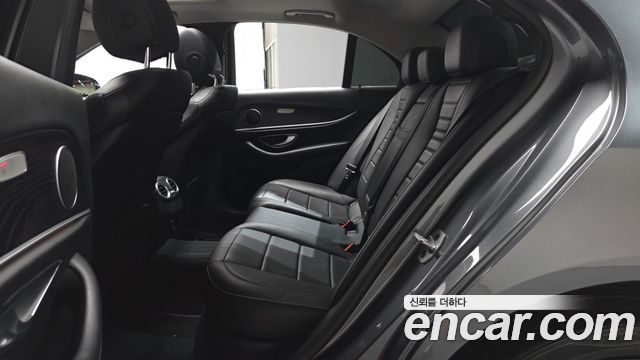 Mercedes-Benz E-Class (W213) E220d Avantgarde 2019 — фото 26