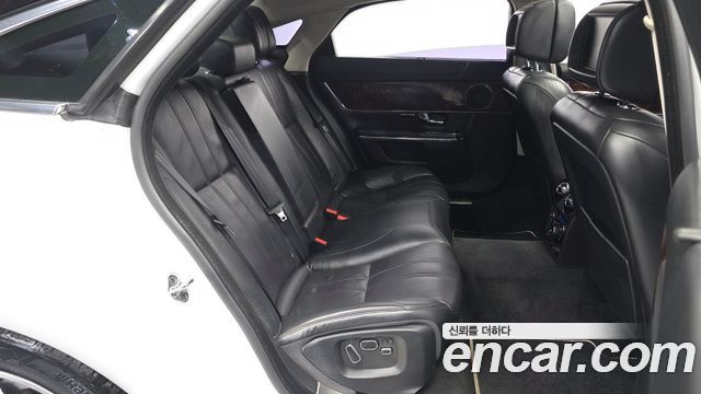 Jaguar XJ 3.0 SC Premium Luxury LWB X351 2013 — фото 12