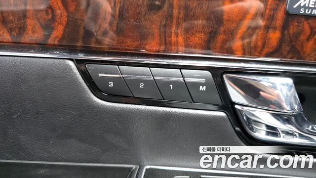 Jaguar XJ 3.0 SC Premium Luxury LWB X351 2013 — фото 17