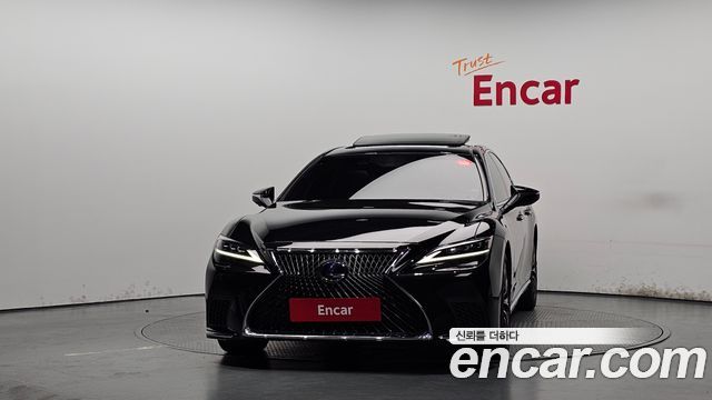 Lexus LS500h (V) 3.5 Luxury AWD 2021 — фото 3