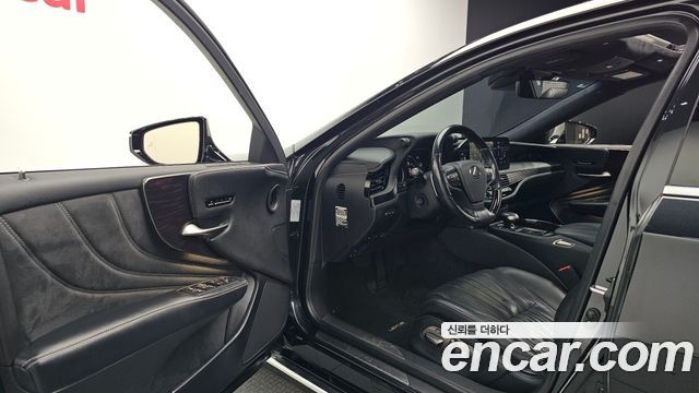 Lexus LS500h (V) 3.5 Luxury AWD 2021 — фото 10