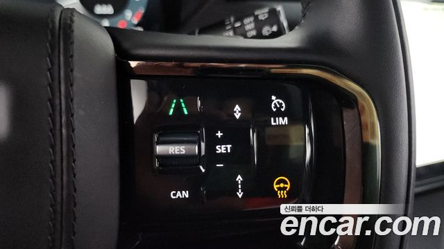 Land Rover Range Rover Velar 2.0 P250 Dynamic SE 2025 — фото 17