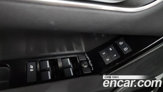 Land Rover Range Rover Velar 2.0 P250 Dynamic SE 2025 — фото 28