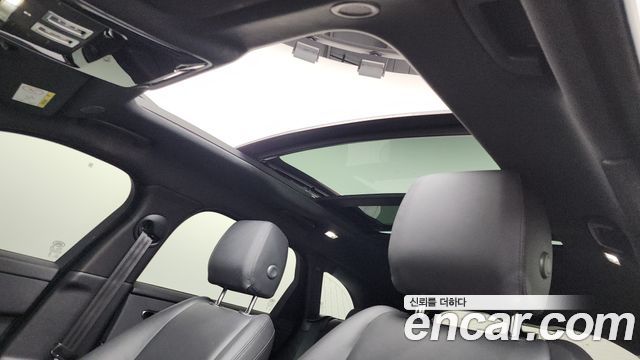 Land Rover Range Rover Velar 2.0 P250 Dynamic SE 2025 — фото 34
