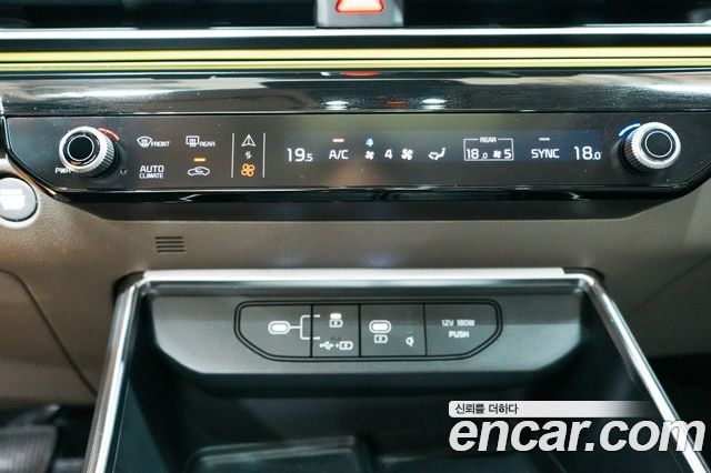 Kia Carnival (IV) Gasoline 9-Seater Signature 2024 — фото 17