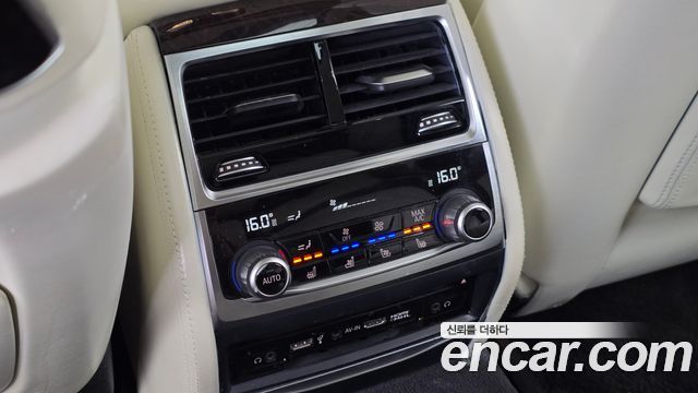 BMW 7 Series (G11) 750Li xDrive Luxury 2016 — фото 19