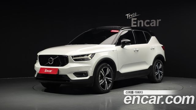 Volvo XC40 T4 R-Design 2019 — фото 11