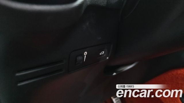 Volvo XC40 T4 R-Design 2019 — фото 38