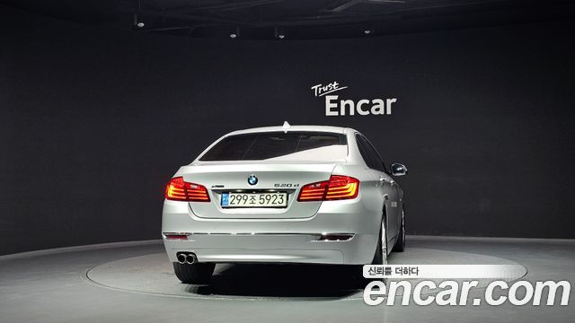BMW 5 Series (F10) 520d Luxury 2014 — фото 4