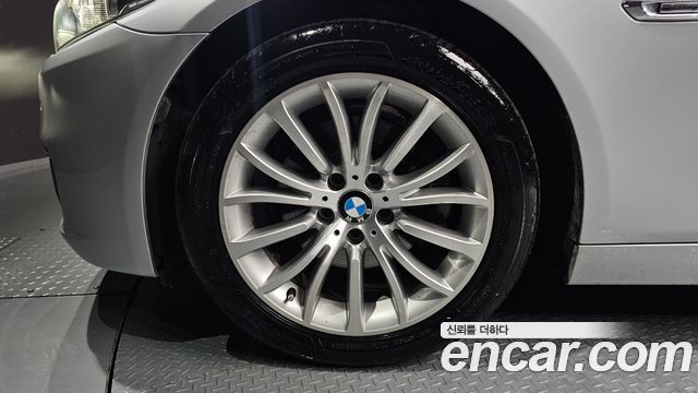 BMW 5 Series (F10) 520d Luxury 2014 — фото 5