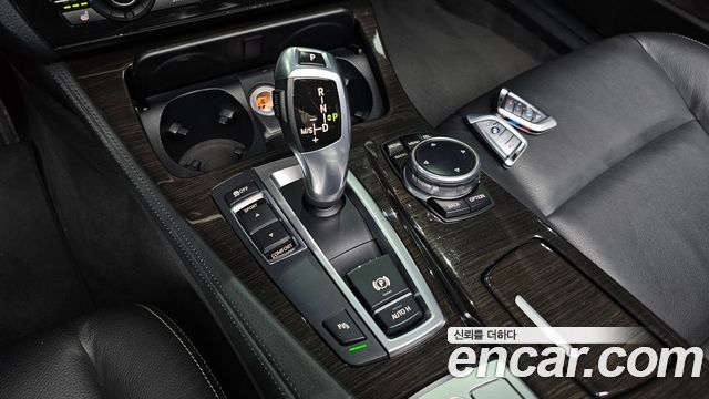 BMW 5 Series (F10) 520d Luxury 2014 — фото 9