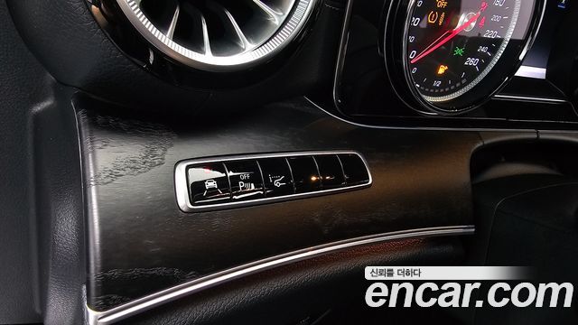 Mercedes-Benz E-Class (W213) E220d Coupe 2019 — фото 20
