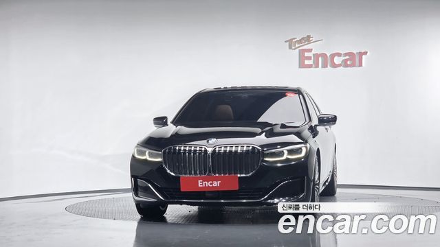 BMW 7 Series (G11) 730d xDrive Design Pure Excellence 2022 — фото 3