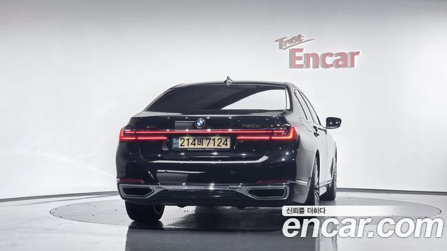 BMW 7 Series (G11) 730d xDrive Design Pure Excellence 2022 — фото 4