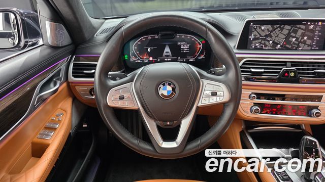 BMW 7 Series (G11) 730d xDrive Design Pure Excellence 2022 — фото 13