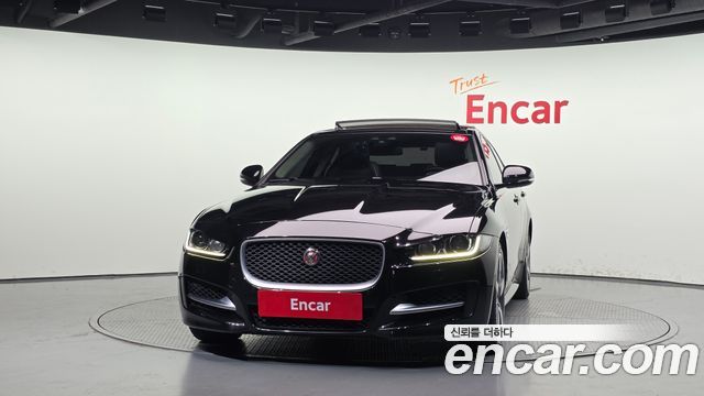 Jaguar XE 20d R-Sport 2016 — фото 3