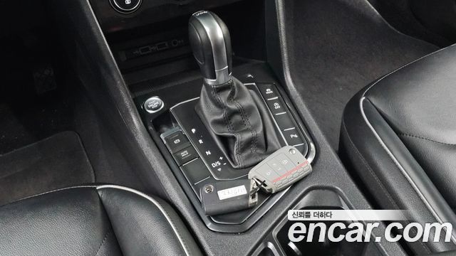 Volkswagen Tiguan (II) 2.0 TDI Premium 2018 — фото 9