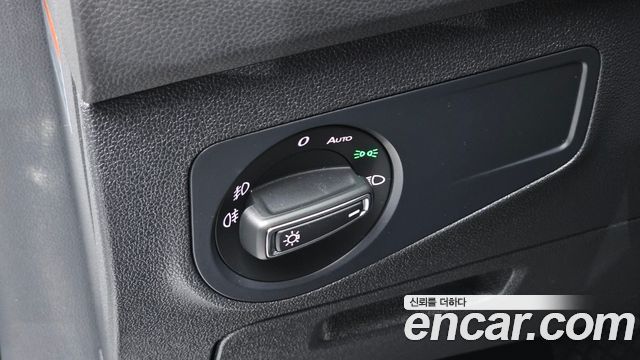 Volkswagen Tiguan (II) 2.0 TDI Premium 2018 — фото 14