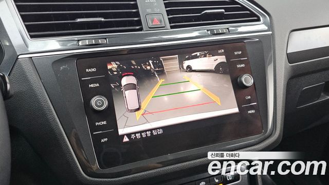 Volkswagen Tiguan (II) 2.0 TDI Premium 2018 — фото 16
