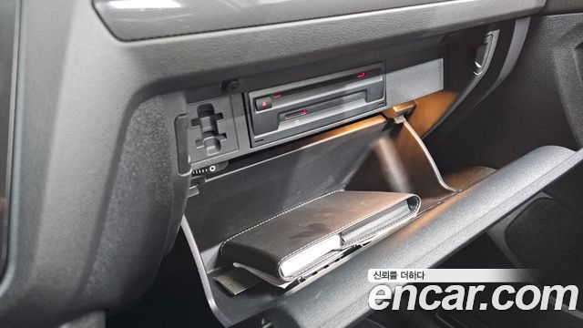 Volkswagen Tiguan (II) 2.0 TDI Premium 2018 — фото 20