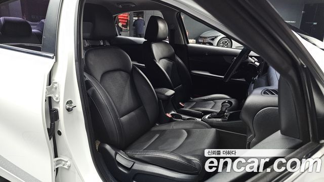 Kia K3 Luxury 2019 — фото 10