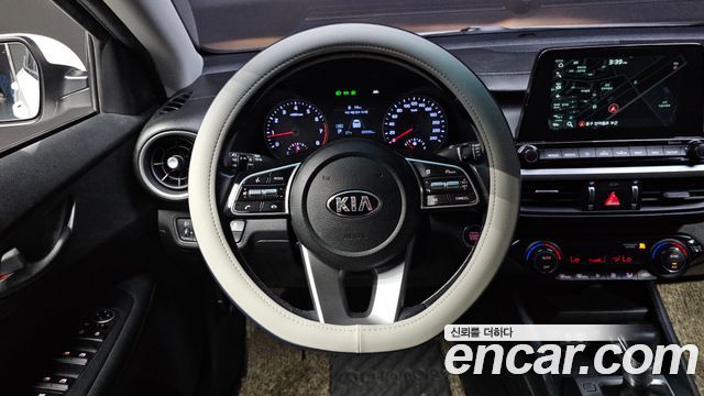 Kia K3 Luxury 2019 — фото 13
