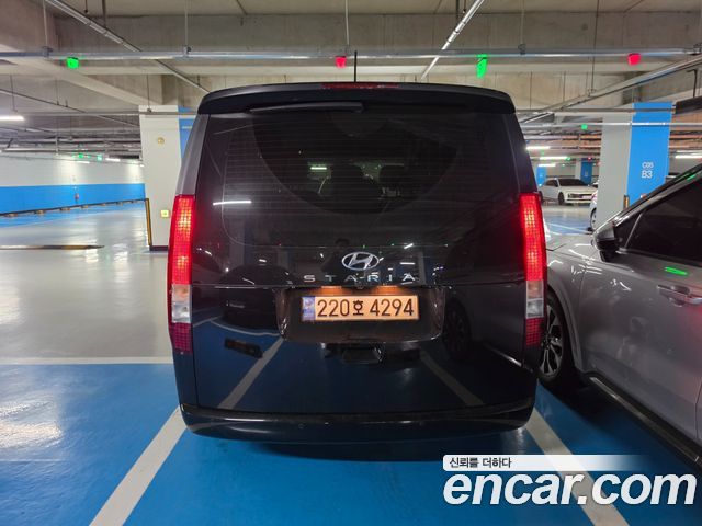 Hyundai Staria Tourer 9-Seater Modern 2023 — фото 3