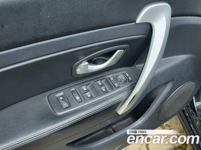Renault Korea SM5 Platinum Diesel D Special 2014 — фото 15
