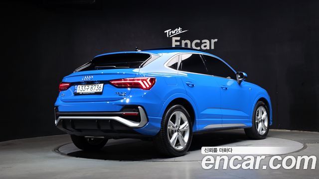 Audi Q3 (F3) 35 TDI Quattro Premium Sportback 2022 — фото 2