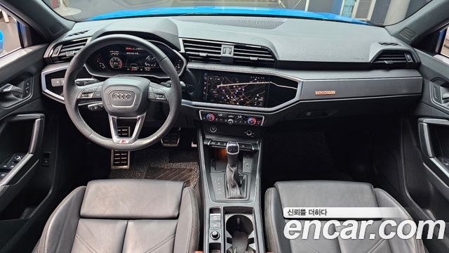 Audi Q3 (F3) 35 TDI Quattro Premium Sportback 2022 — фото 7