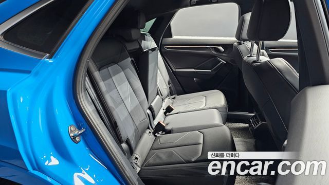 Audi Q3 (F3) 35 TDI Quattro Premium Sportback 2022 — фото 15