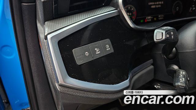 Audi Q3 (F3) 35 TDI Quattro Premium Sportback 2022 — фото 24